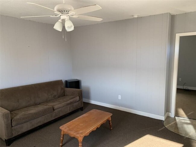 Photo - 25 Laundry St