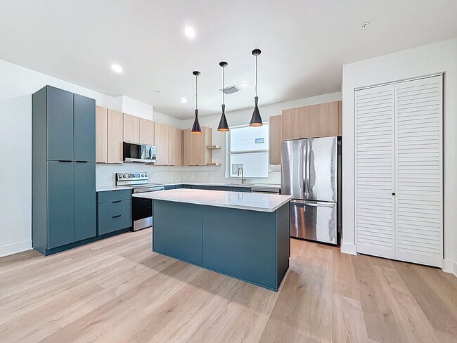 Photo - 342 14th St N