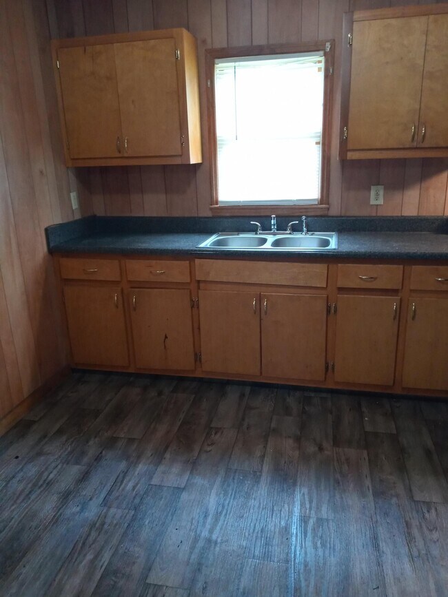 Photo - 1009 Swift St