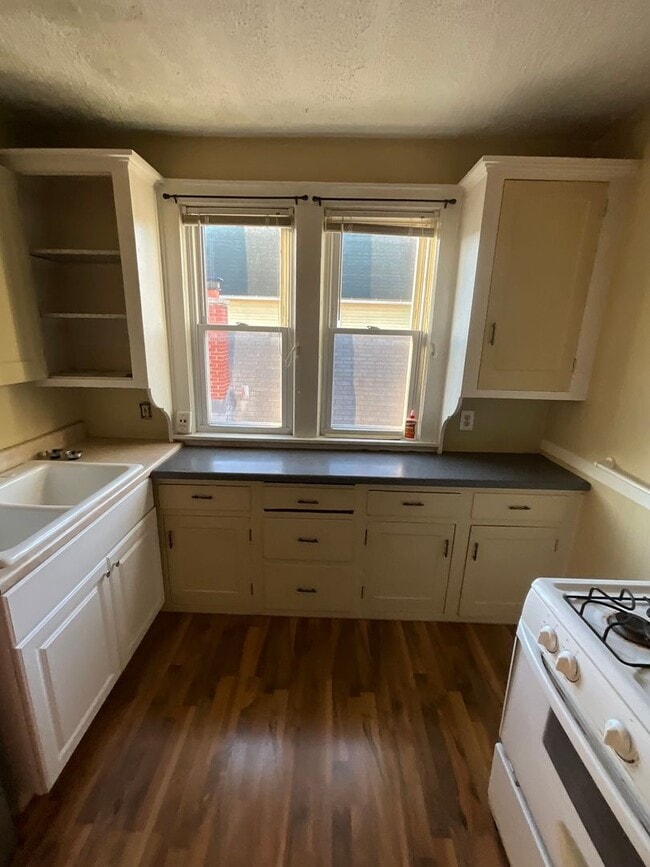 Photo - 924 S 74th St Unidad 924 S 74th St Upper