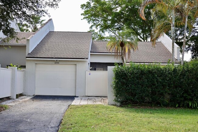 Photo - 12726 Spinnaker Ln