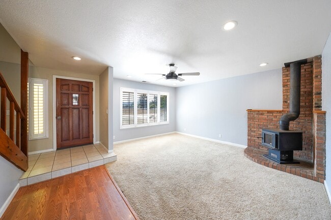 Photo - 1465 Barnett Rd