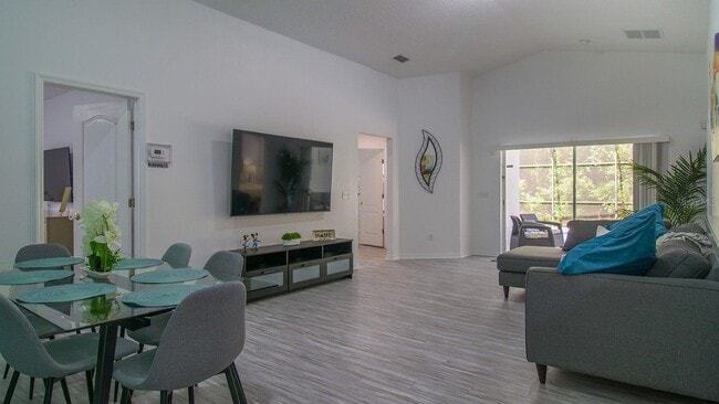 Photo - 959 Sandy Ridge Dr