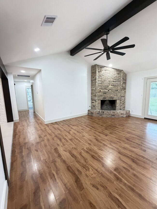 Photo - 7007 Pine Grove Dr