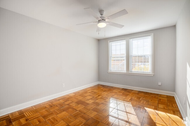 1 dormitorio, 1 baño - 595 pies cuadrados - Superficie habitable - Unidad 1 - Chillum Manor Apartments