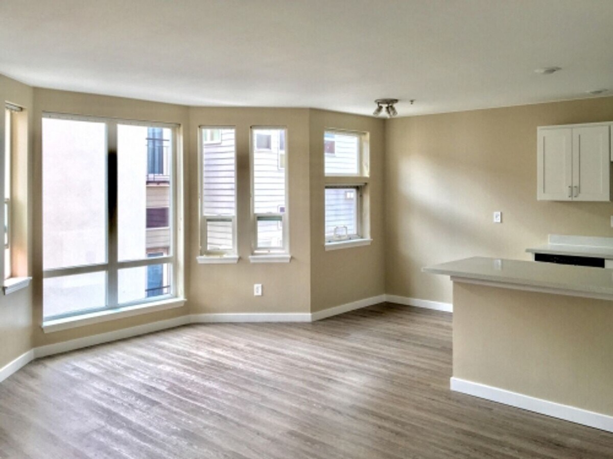 Photo - Versailles Apartments