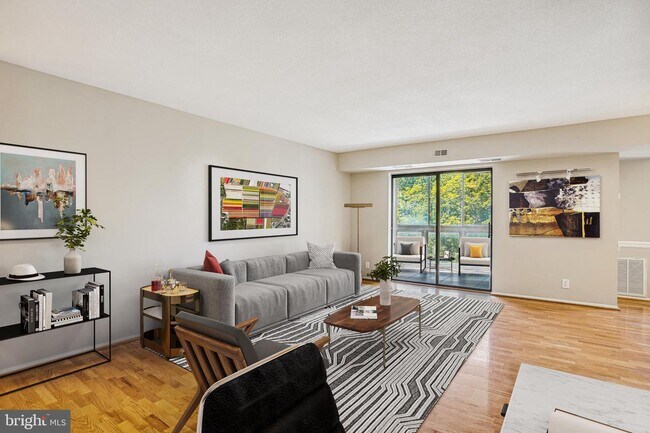 Photo - 8370 Greensboro Dr Apartment Unit 518