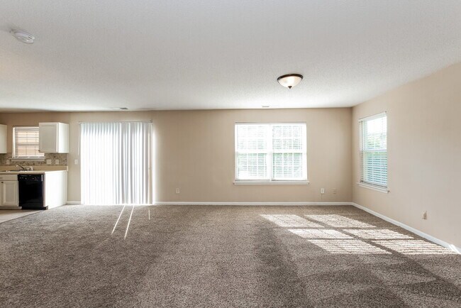 Photo - 10520 Pickerel Ln