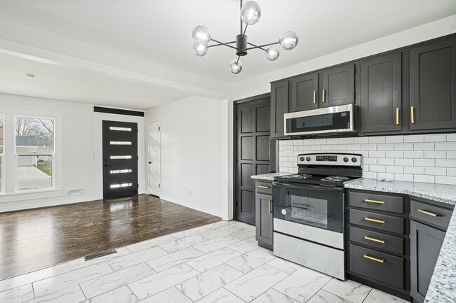 Photo - 7109 Conser St