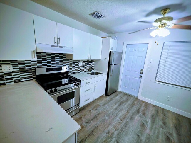 Photo - LC 13:22-24 SW 10th St Unit 22