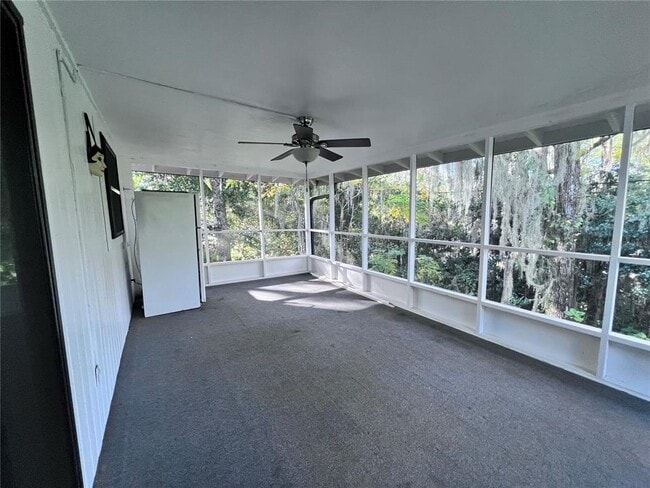 Photo - 122 NW 29th St