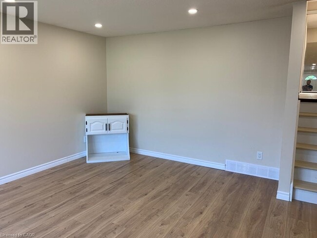 Photo - 86 Belwood Crescent