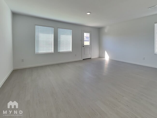 Photo - 1836 Javelina St