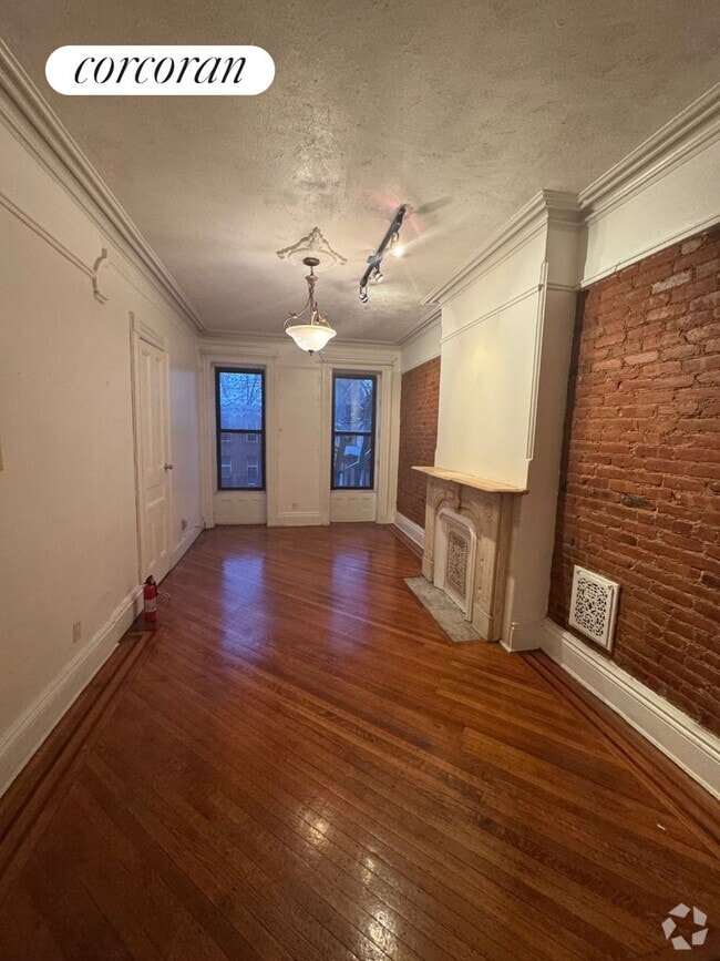 Building Photo - 49 Monroe St Rental