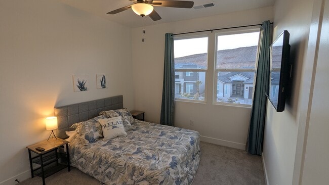 Photo - 693 S Taylor Creek Dr