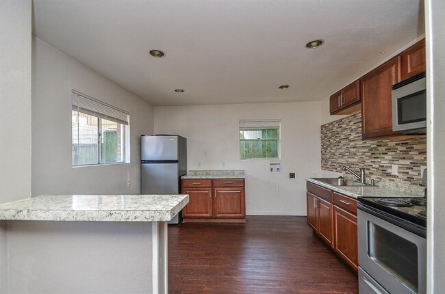 Photo - 7521 Bauman Rd