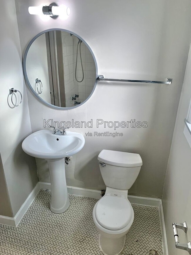 Photo - 3711 Bates St Unit 2e