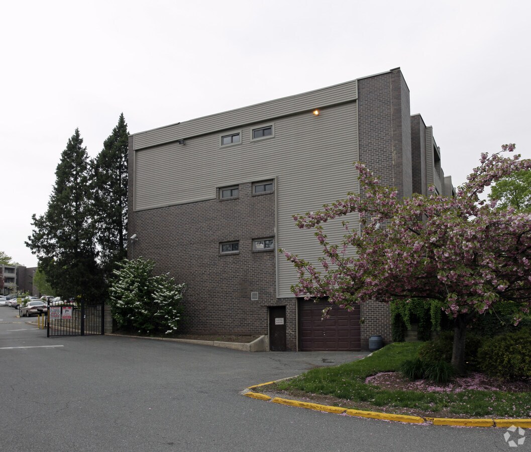 Photo - Arbor Hills Apartments