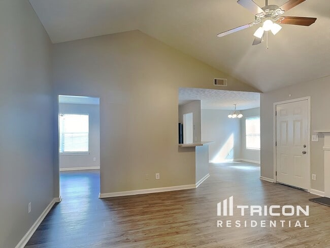 Photo - 737 Baskins Cir