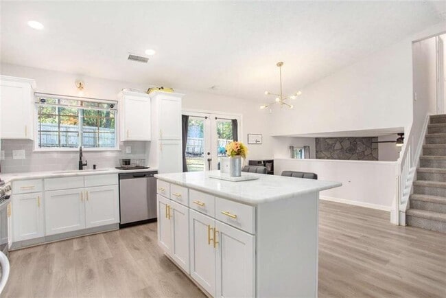 Photo - 5656 La Fleur Trail