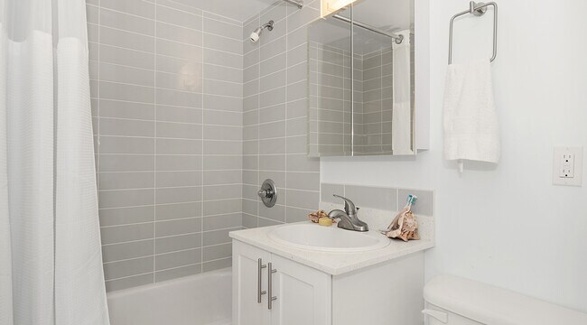 Photo - Breakers Unit 00805