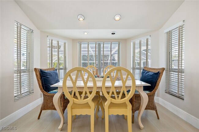 Photo - 424 Lagoon Dr