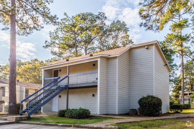 Pine Highland Apartments