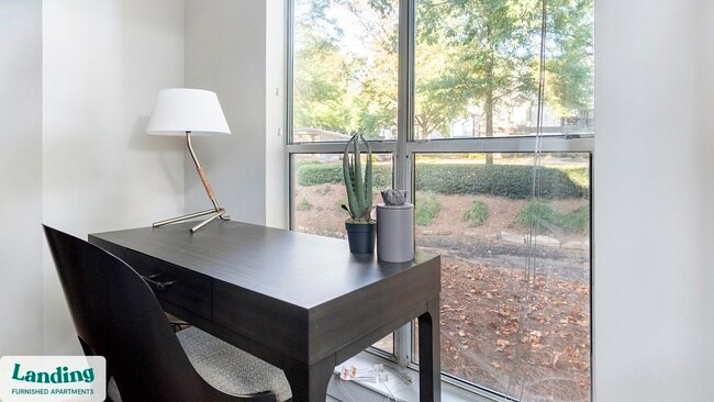 Photo - 2000 E Lake Pkwy Unidad 352