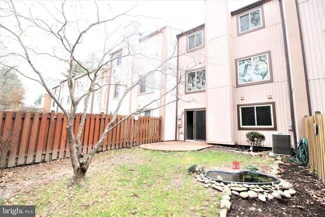 Photo - 8943 Centerway Rd