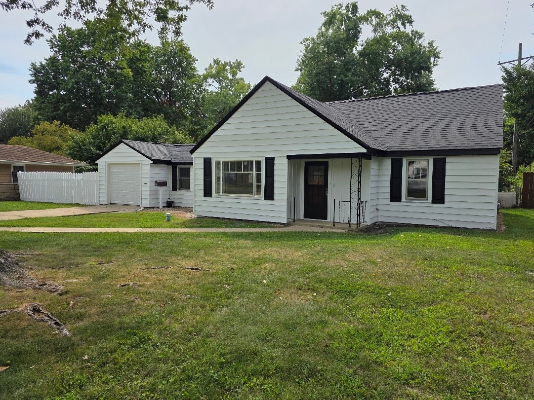 Photo - 2721 Leonard St