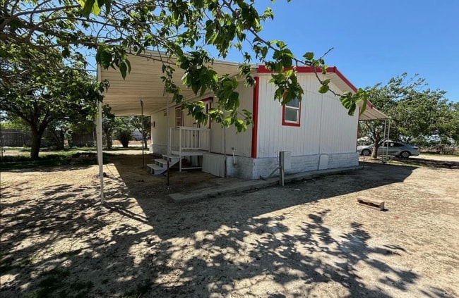 Photo - 10248 Lytle Ave House