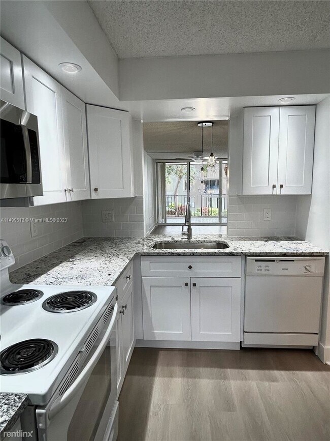 Photo - 2 br, 2 bath House - 3545 S Ocean Blvd Apt...