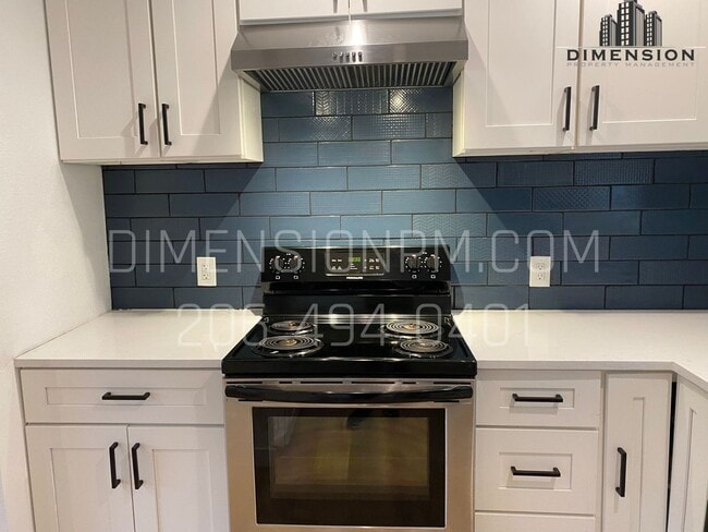 Photo - Fully  remodeled 3 bed, 1 bath house in Lakewood!