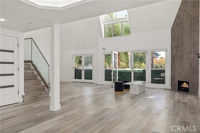 Building Photo - 4235 Mary Ellen Ave Unit 305