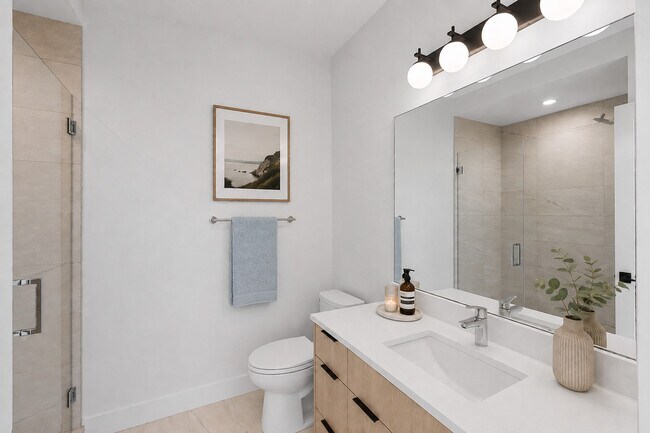 Photo - 904 W Dakin St