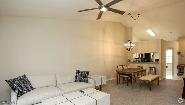 Building Photo - 6645 Huntington Lakes Cir Unit 201 Rental