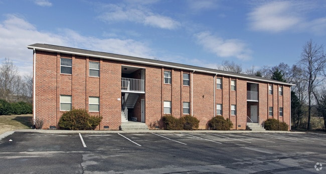 Oak Ridge Suites - Oak Ridge Suites