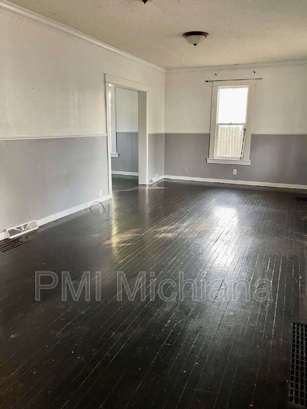 Photo - 846 S 26th St