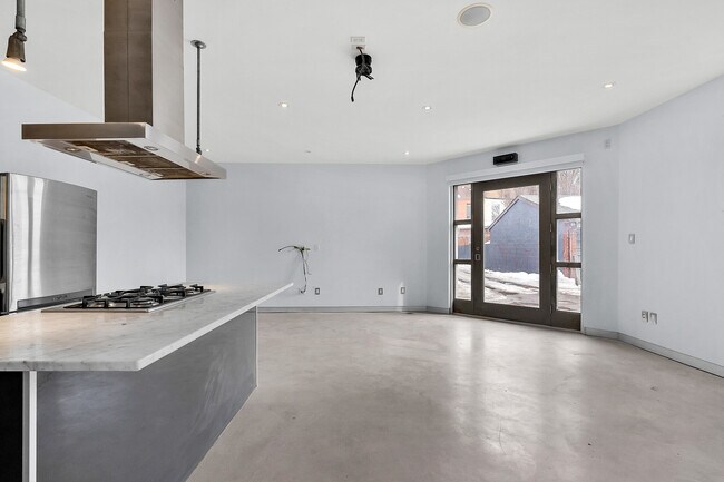 Photo - 301 Euclid Ave