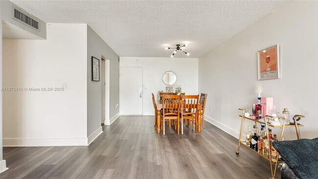 Photo - 2851 NE 183rd St Unit 809E