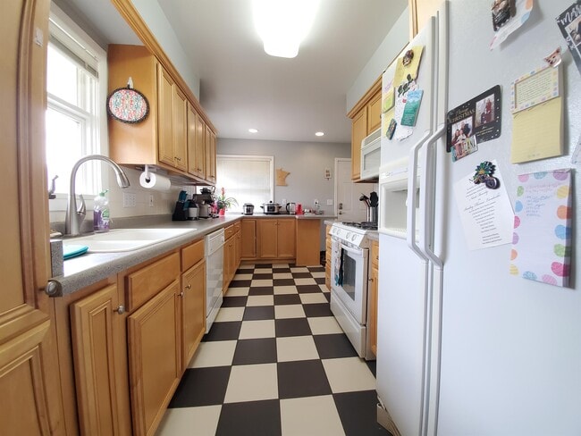 Photo - 2426 23rd Ave NW