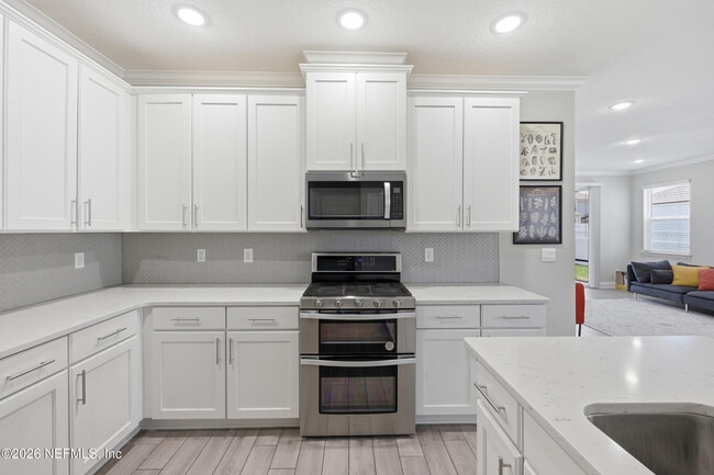 Photo - 172 Creekmore Dr