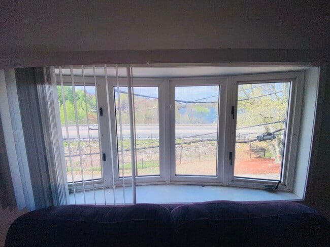Lake View - 25 Lakeside Ave Unit 3