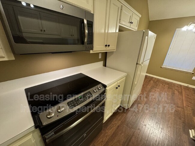 Photo - 109 Sugarcreek Dr