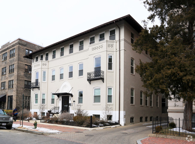 Building Photo - The Waring Rental