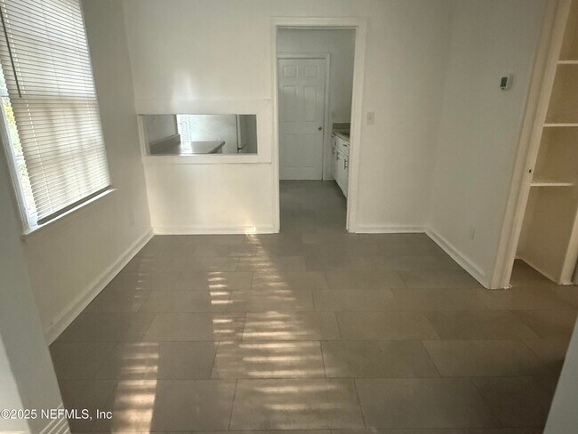 Photo - 903 Melson Ave