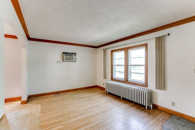 726-730 Holton St - 726-730 Holton St Unit 726 Holton St