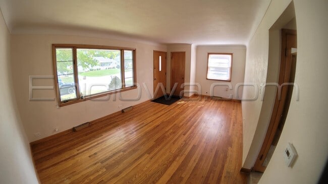 Photo - 214 24th St NW