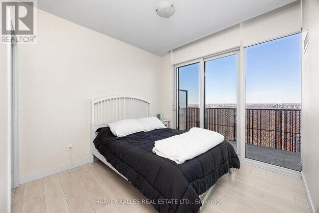 Photo - 8 Eglinton Ave E Unité 5807