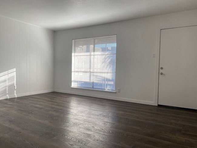 Building Photo - 203-W Eden at Avondale Unit 203-W Rental